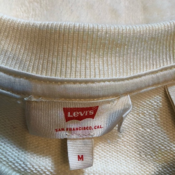 LIKE NEW CROPPED LEVI’S SWEATER - Picture 3 of 3